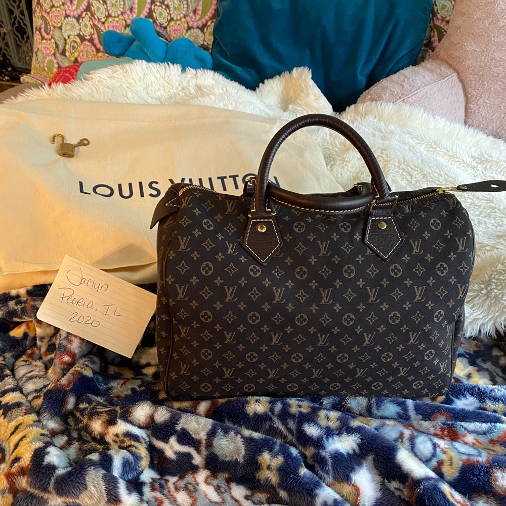 💙Going to luxury consignment TOMORROW